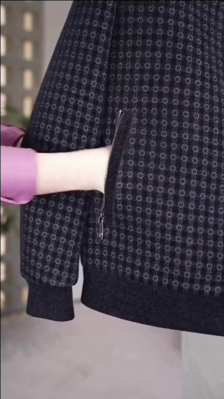 Men Classic Light Weight Winter Jacket - Black - Image 2