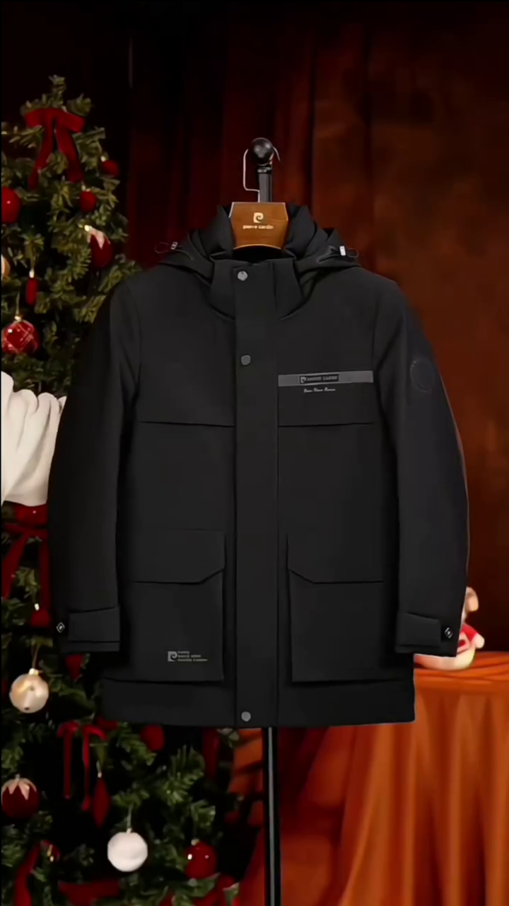 Men Classic Light Quilted Trekking Jacket - Black