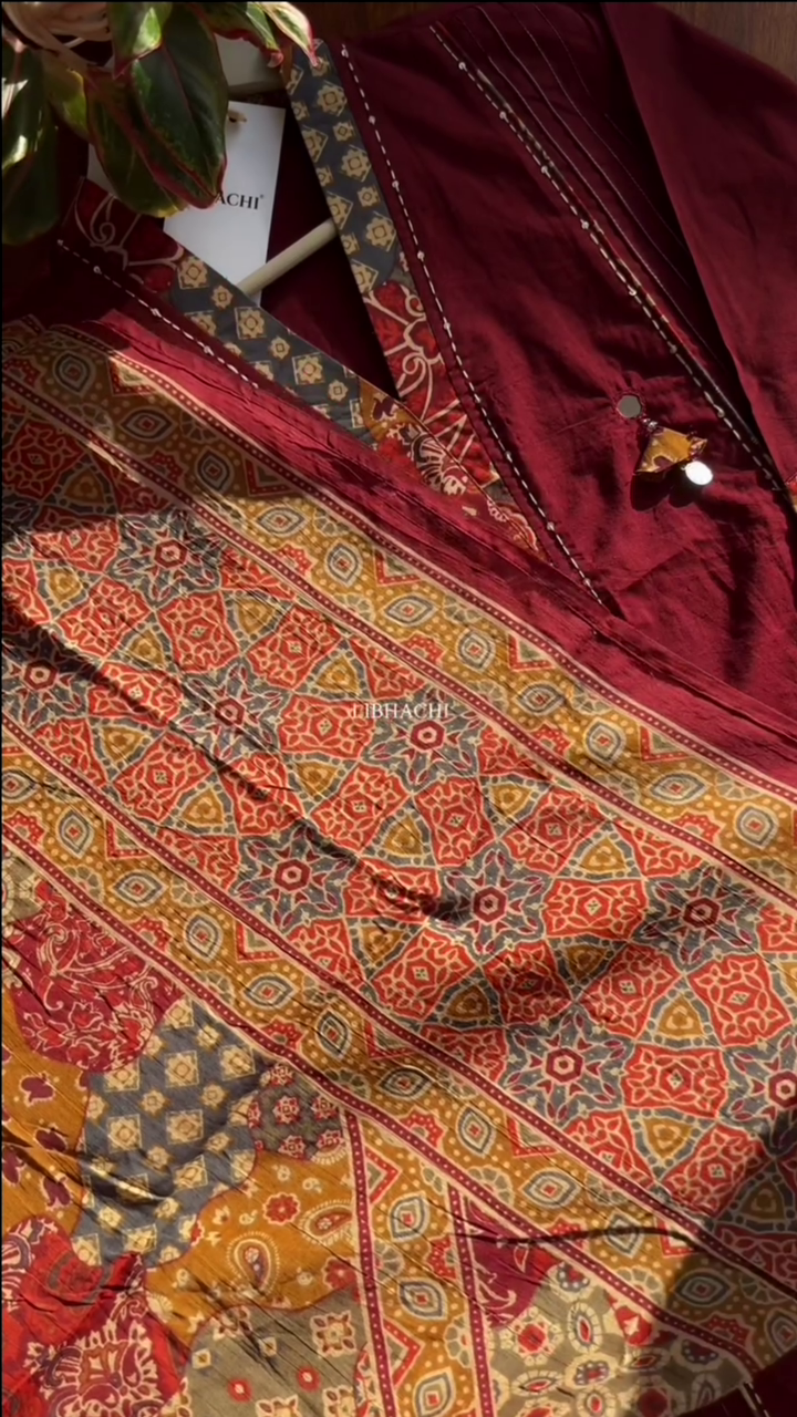 Women Mirror Work Pure Cotton Kurta With Trouser - Red - Image 4