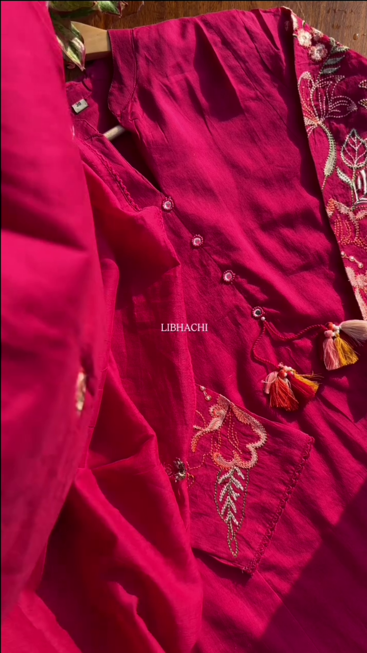 Pink Floral Embroidered Cotton Kurta - Image 5