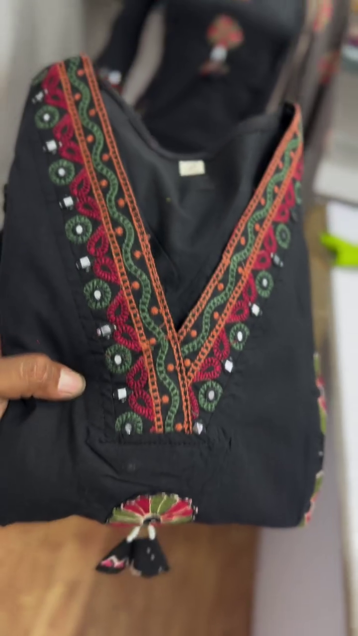 Black Embroidered Kurta Pant Dupatta Set - Image 2