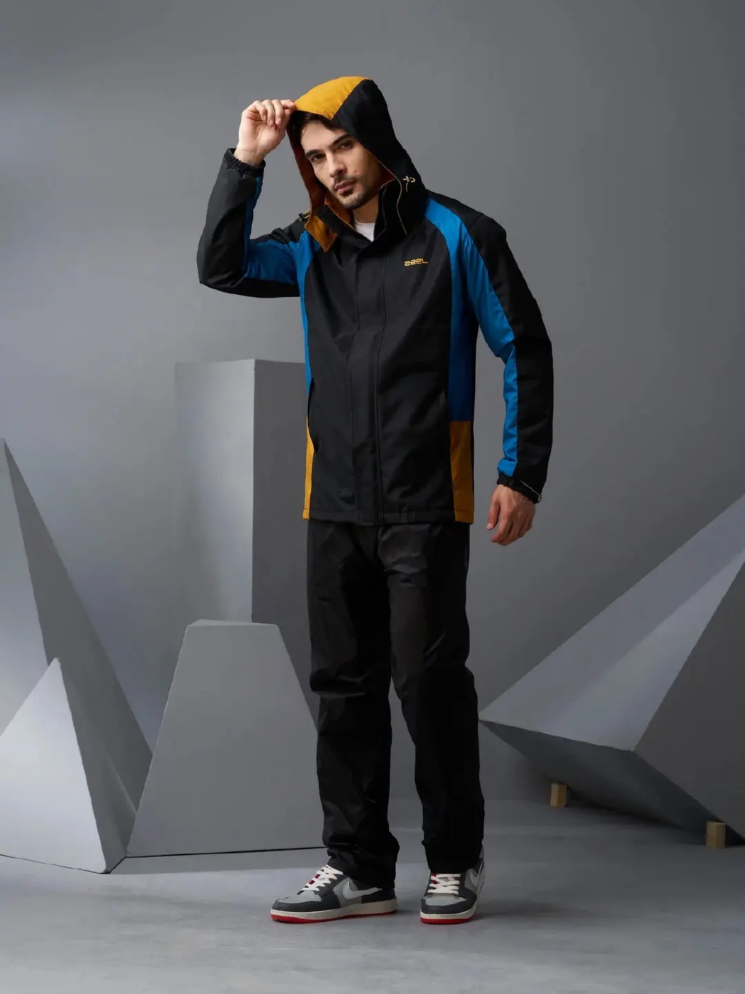 Black Premium Rainsuit - Image 5